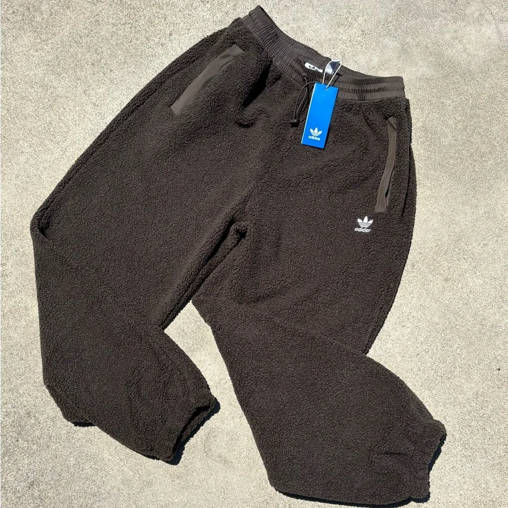 Adidas Teddy Fleece Velvet Olive Sweatpants - Picture 13 of 16